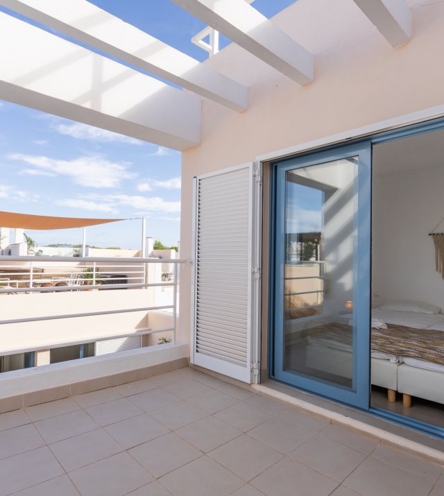 Resa Estates Ibiza sale ted koop Cala Tarida patio townhouse upper room.JPG